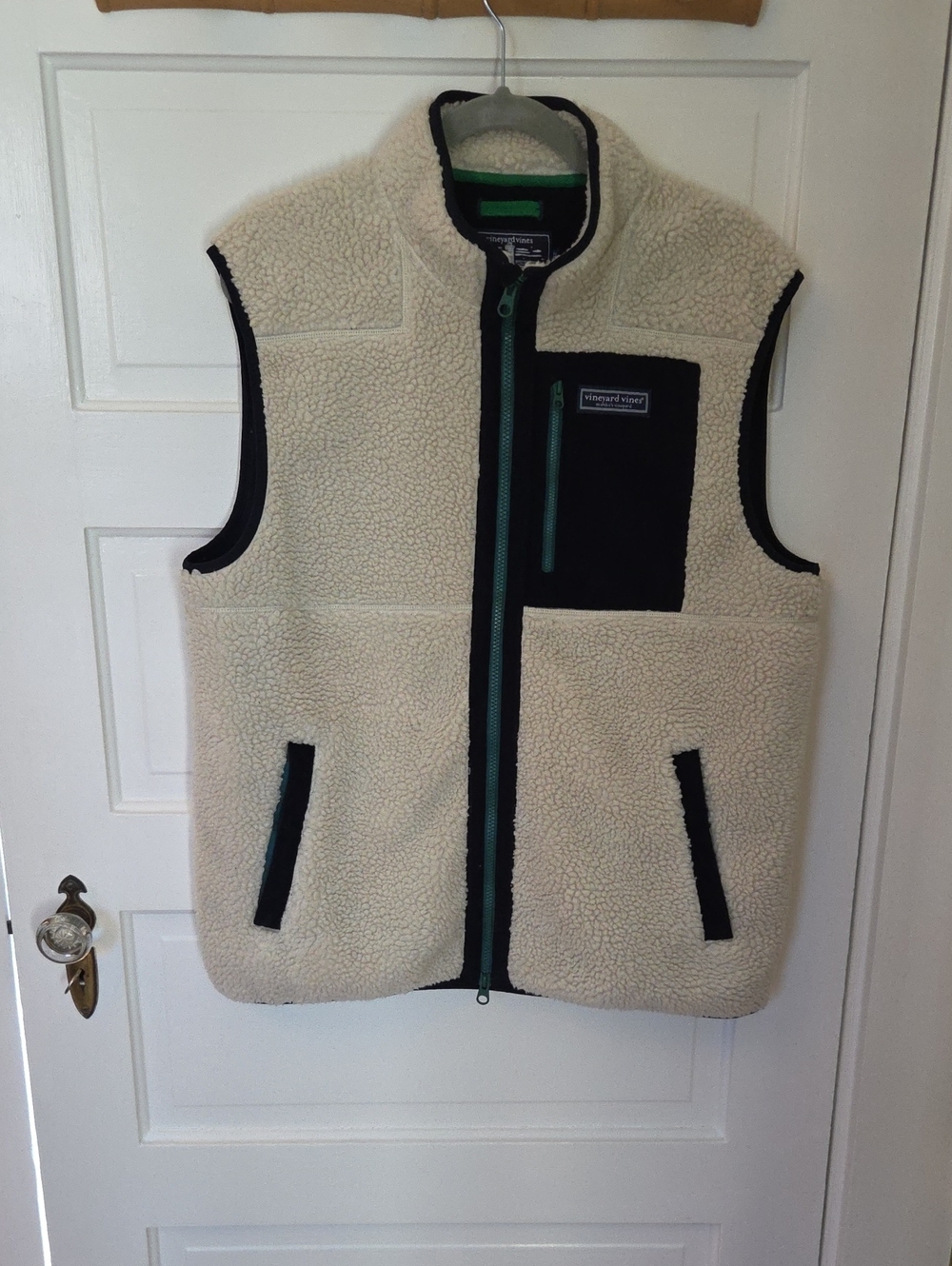 Vineyard Vines Cream Sherpa Vest with Black Trim